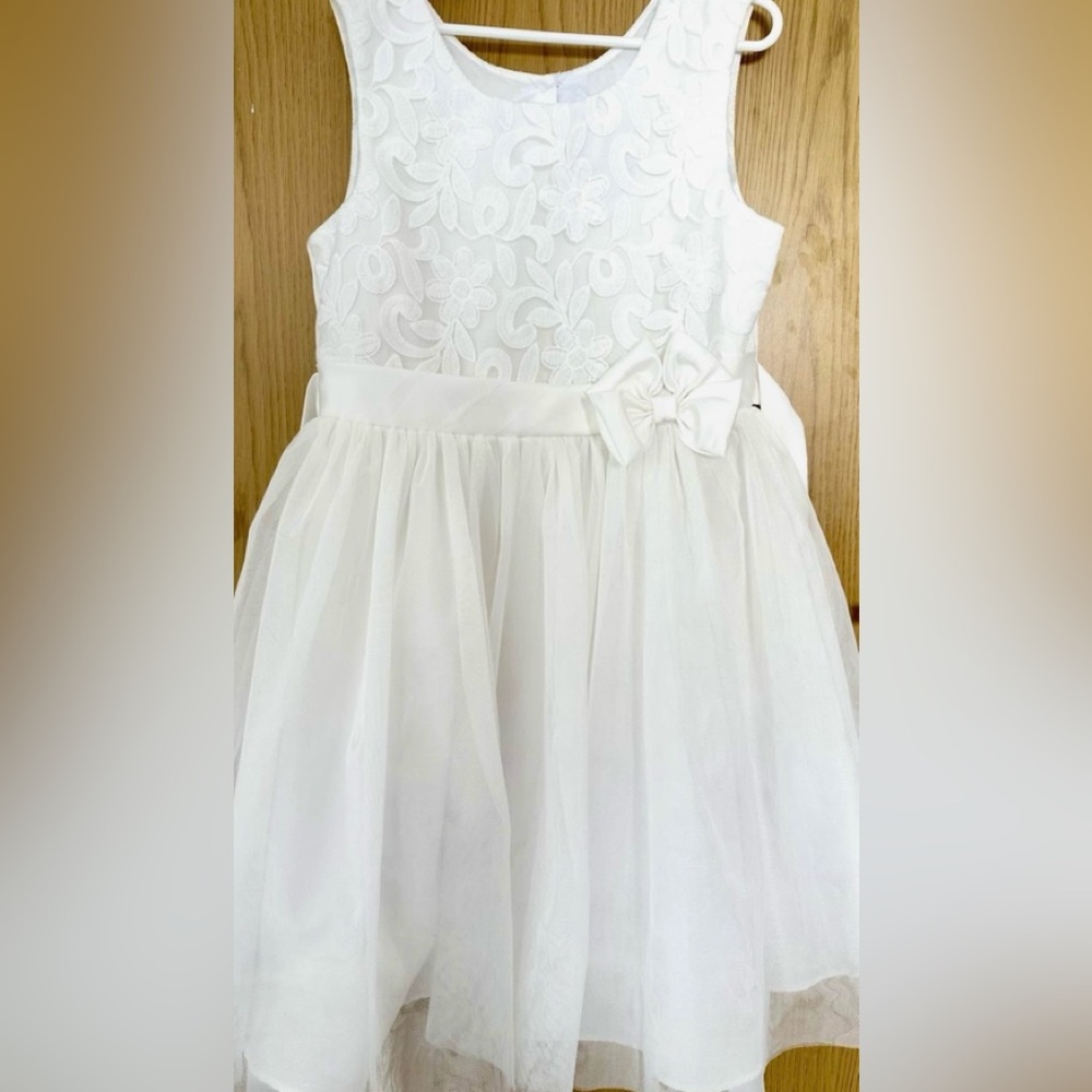 Elegant White Floral Kids Dress